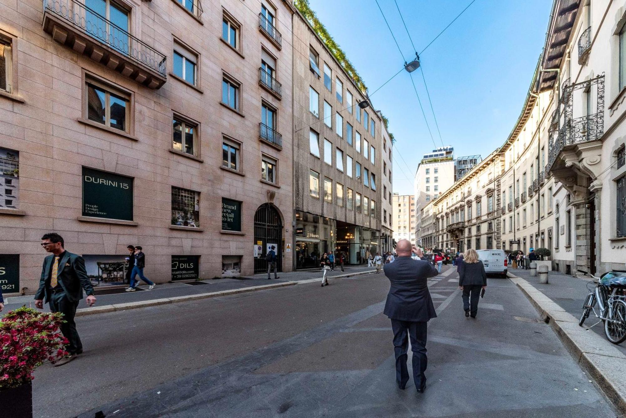 Dream Suites Milano San Babila Milão Exterior foto