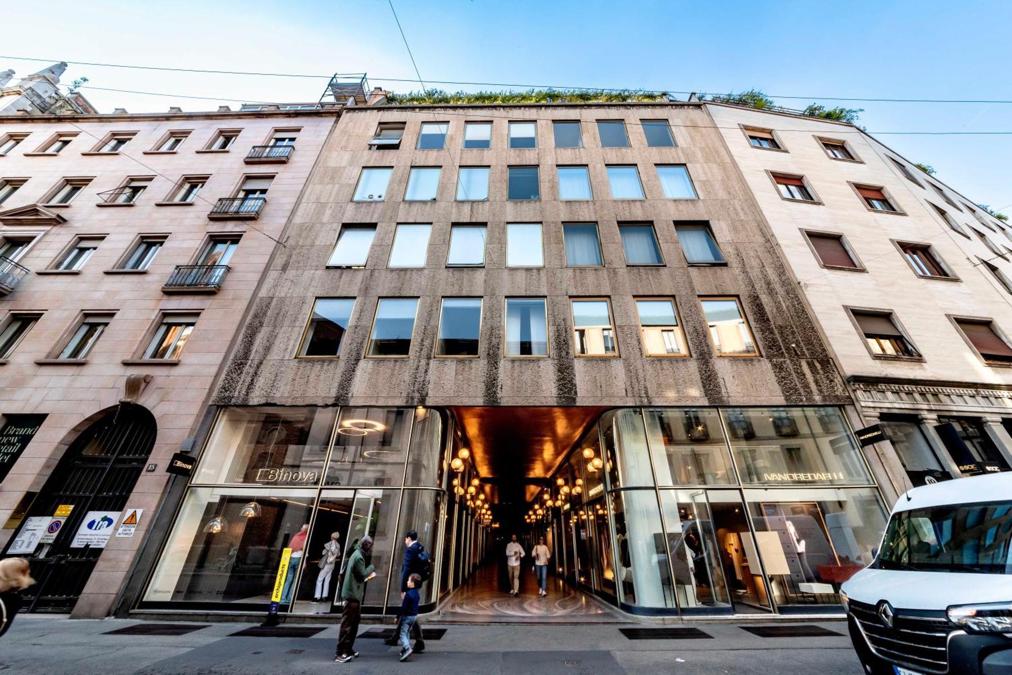 Dream Suites Milano San Babila Milão Exterior foto