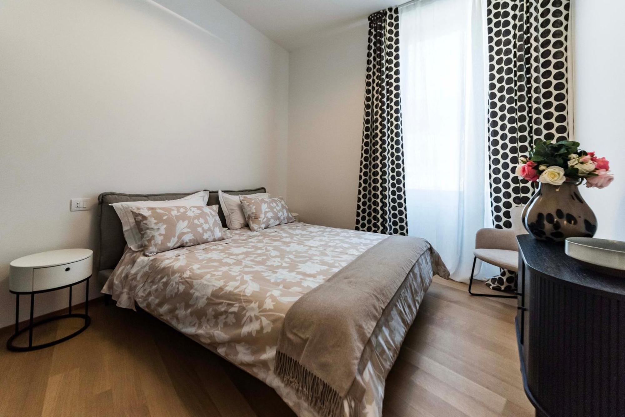 Dream Suites Milano San Babila Milão Exterior foto